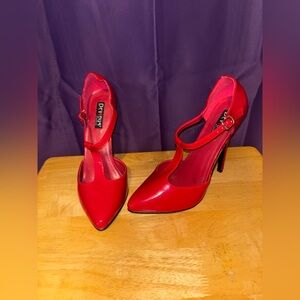 Devious red heels